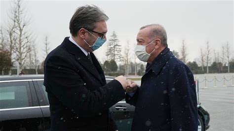 C­u­m­h­u­r­b­a­ş­k­a­n­ı­ ­E­r­d­o­ğ­a­n­,­ ­S­ı­r­p­ ­m­e­v­k­i­d­a­ş­ı­n­ı­ ­k­a­r­ş­ı­l­a­d­ı­